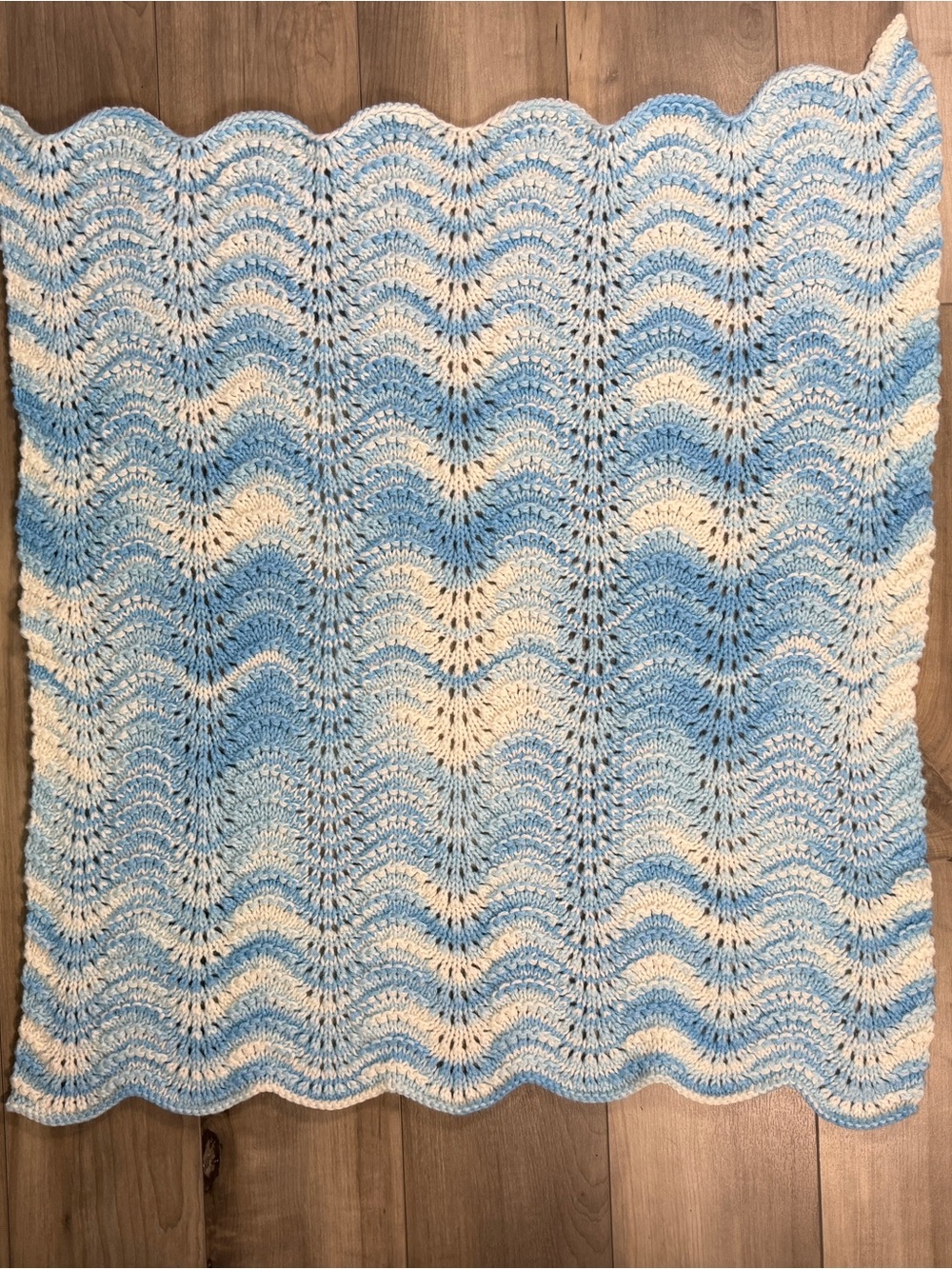 Handmade Crochet Baby Blanket Blue White Ripple Chevron Scalloped 30x34